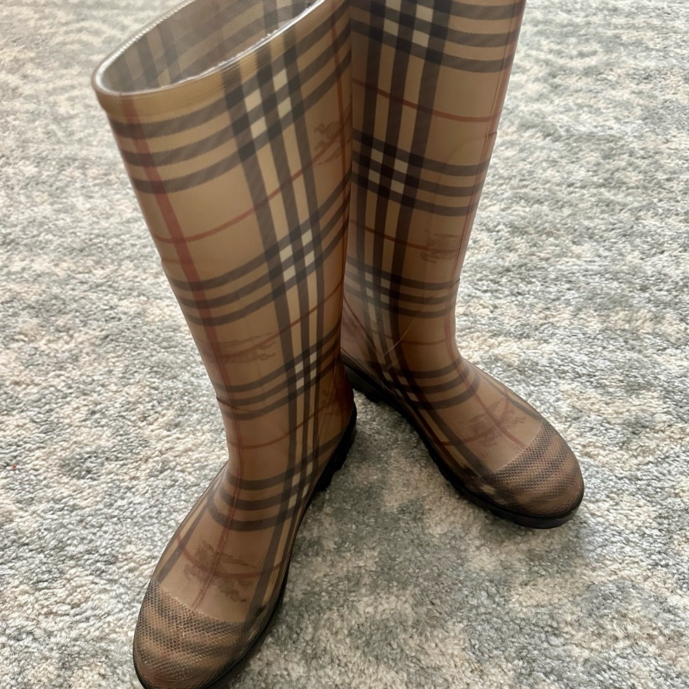 Burberry Beige and Black Checkered Boots